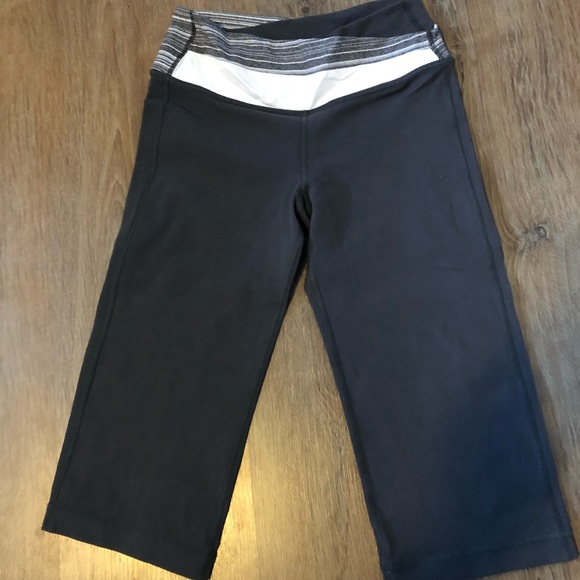 Lululemon Astro Crop